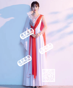 白色红飘带合唱服