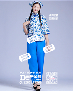 白色蓝花村姑演出服