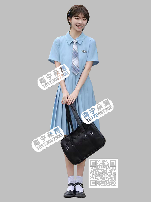 淡蓝连衣裙格子领带女学生装