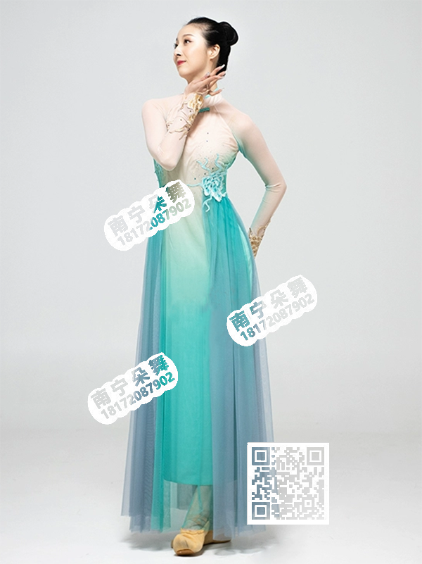 冰蓝间肉色旗袍纱裙忆江南古典女
