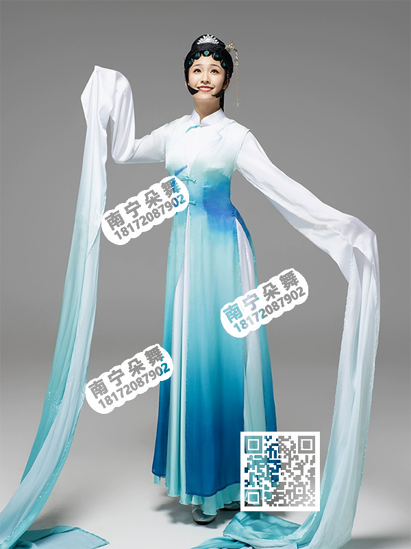 天蓝渐变白水袖戏曲风江清水