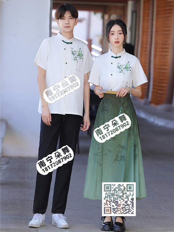 白绿蝴蝶竹叶马面裙风新中式男女套装