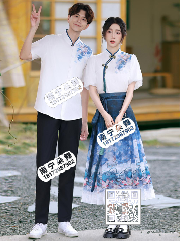 白蓝荷花渐变新中式马面裙男女套装