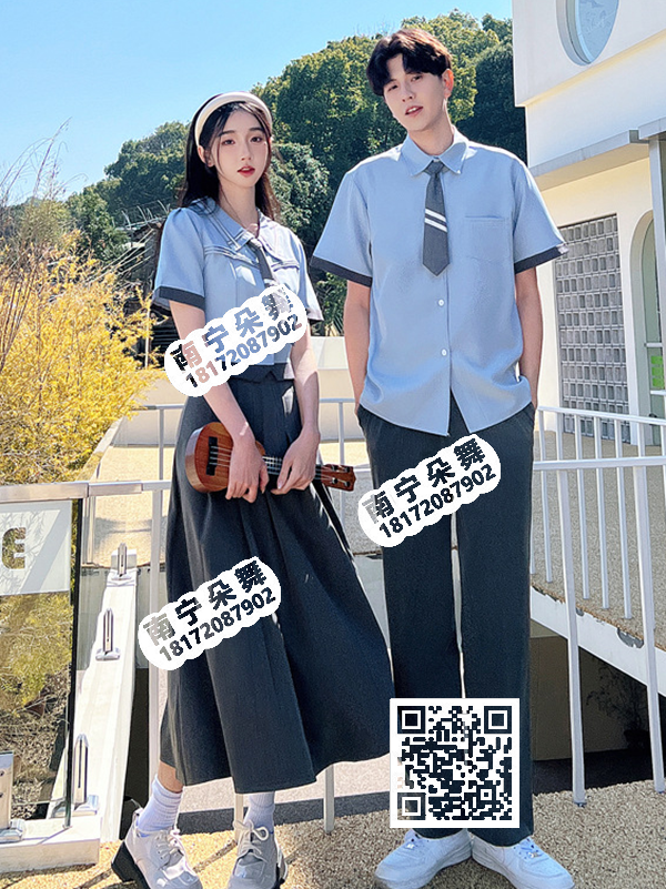 蓝衣灰裤学院风男女套装