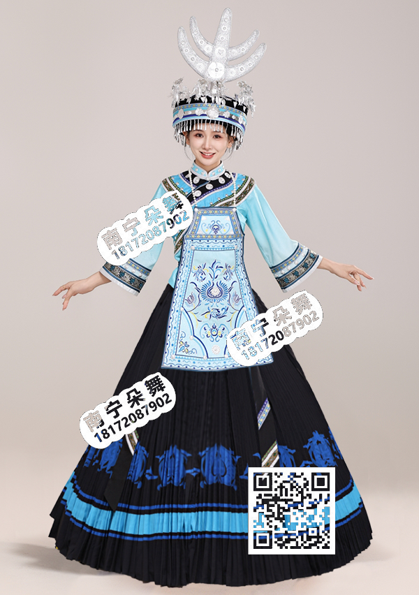 天蓝黑裙蓝边水族女装